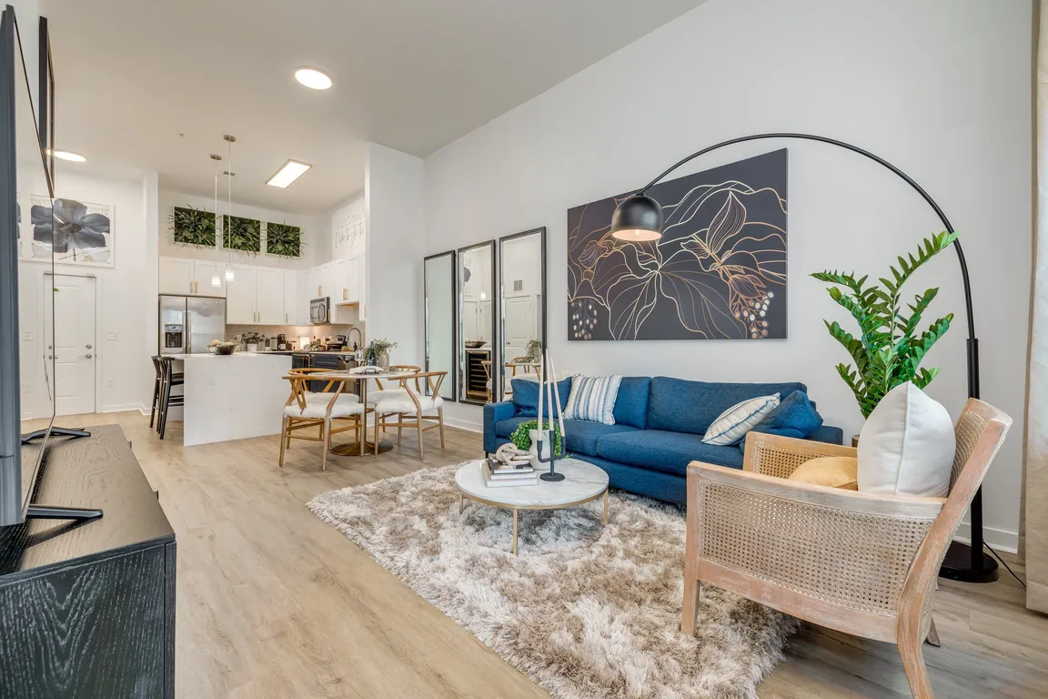 Midtown 205, Charlotte, NC, Cortado