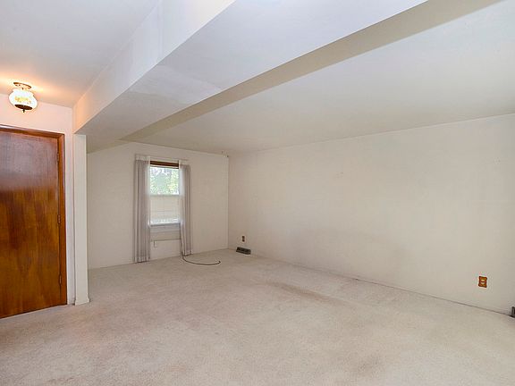 3rd image of 1115 Marcy St