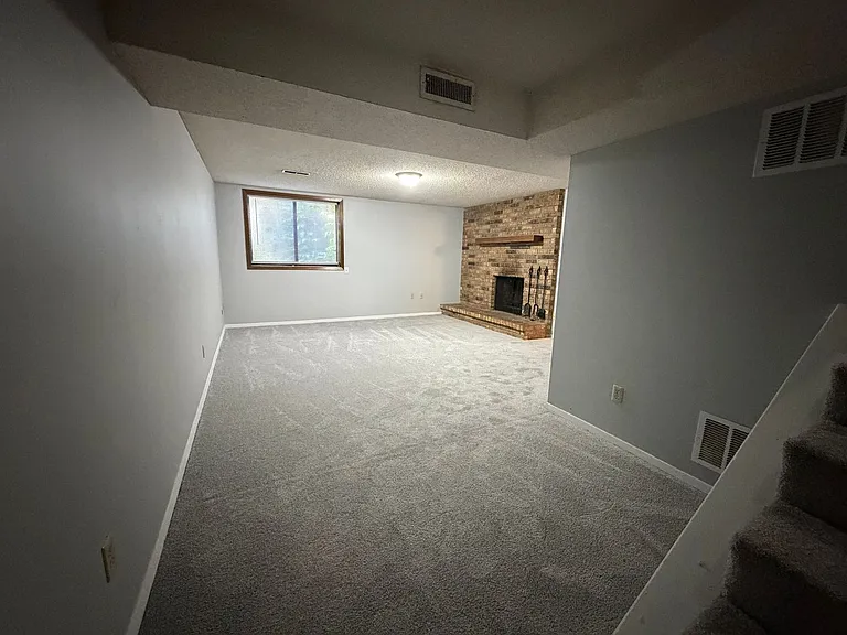 2266 S White Oak Dr — Photo 7