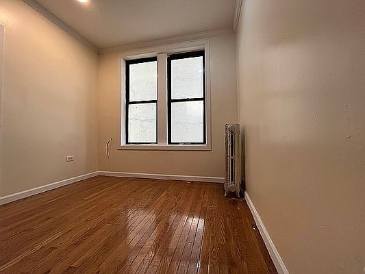3rd image of 1526 St Nicholas Ave APT 24