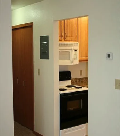 1708A-1708B-1708 Meridian St #1708 — Photo 5
