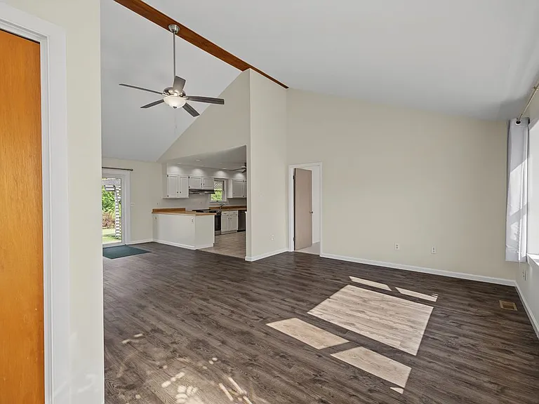 318 Cornwall Hill Rd — Photo 22