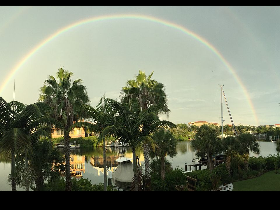1st image of 215 Bayfront Dr