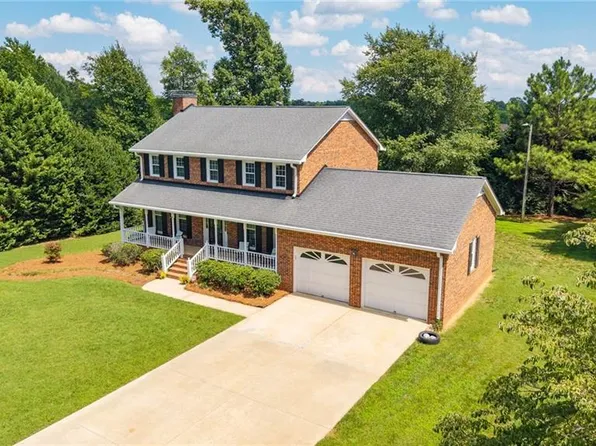 208 Ashley Trce, Elon, NC 27244