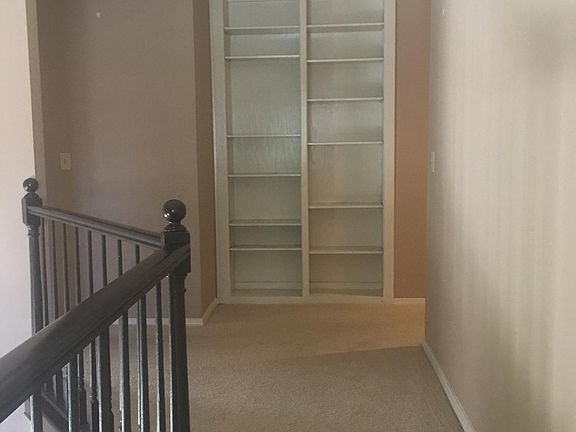 4th image of 7712 S Cove Dr