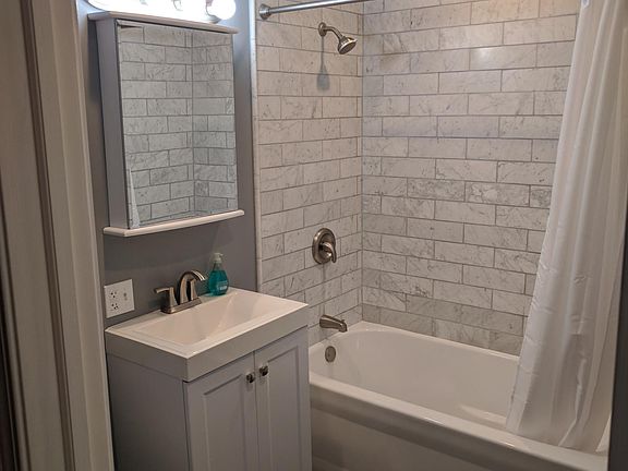 4th image of 2528 N Fairfield Ave #1