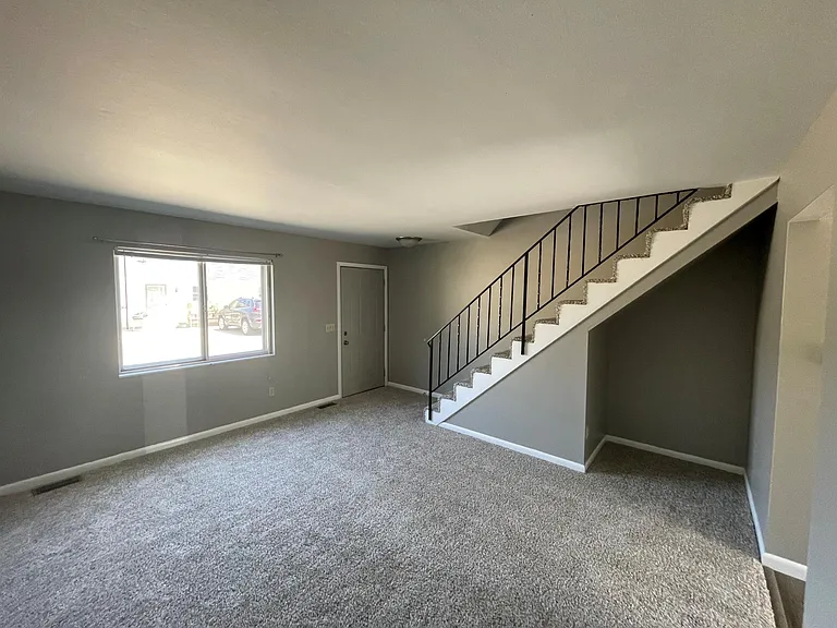 540 Thoma Pl #C — Photo 6