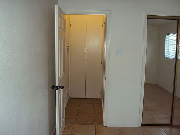 5th image of 1555 N Sepulveda Ave
