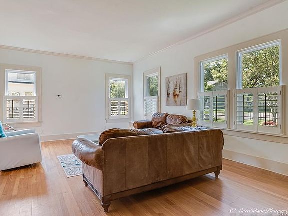 5th image of 600 Unadilla St