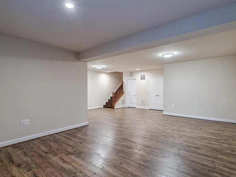 42329 Benfold Sq — Photo 16
