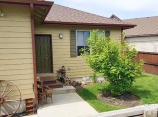 20832 NE Sierra Dr UNIT 2, Bend, OR 97701
