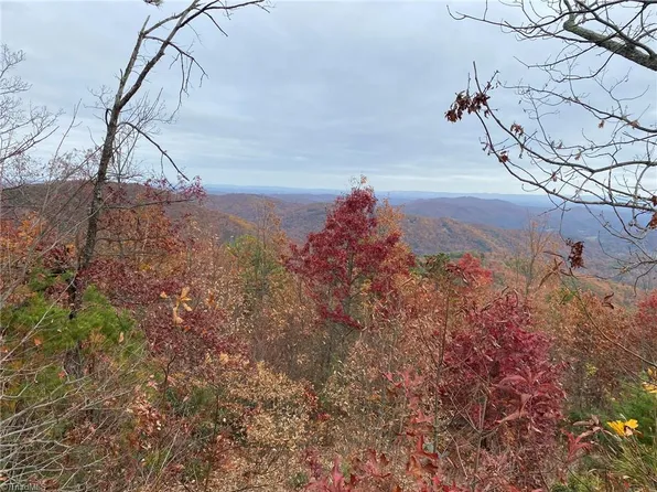 29 Sparta Rd, North Wilkesboro, NC 28659