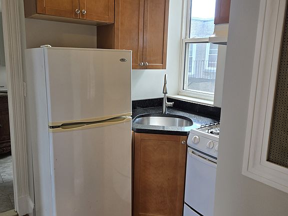 5th image of 1190 Commonwealth Ave #21