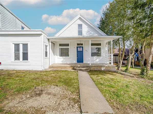 206 Depot St, Youngwood, PA 15697