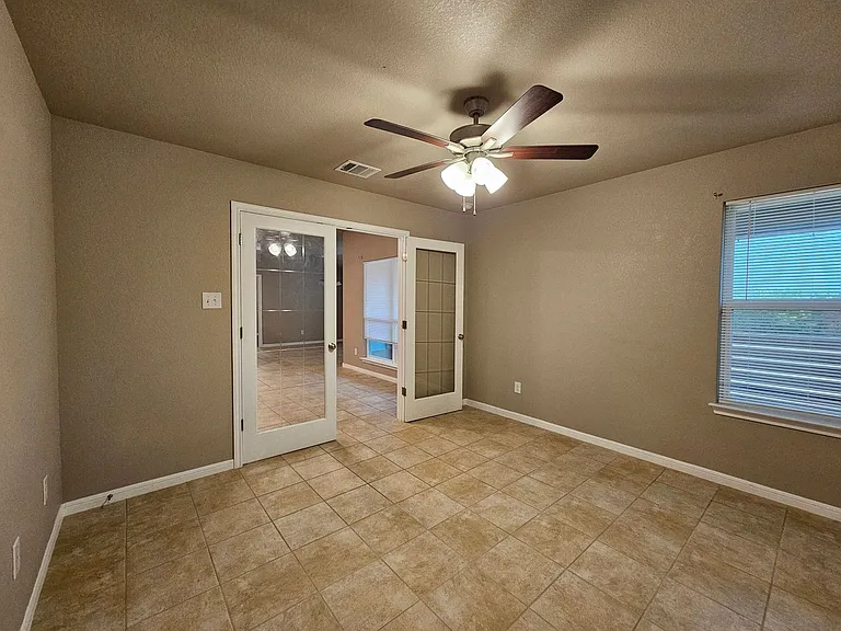 5010 Charles Loop — Photo 12