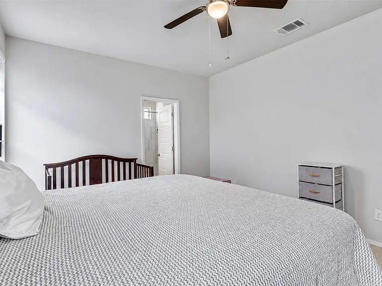 13701 Ronald W Reagan Blvd #34 — Photo 32