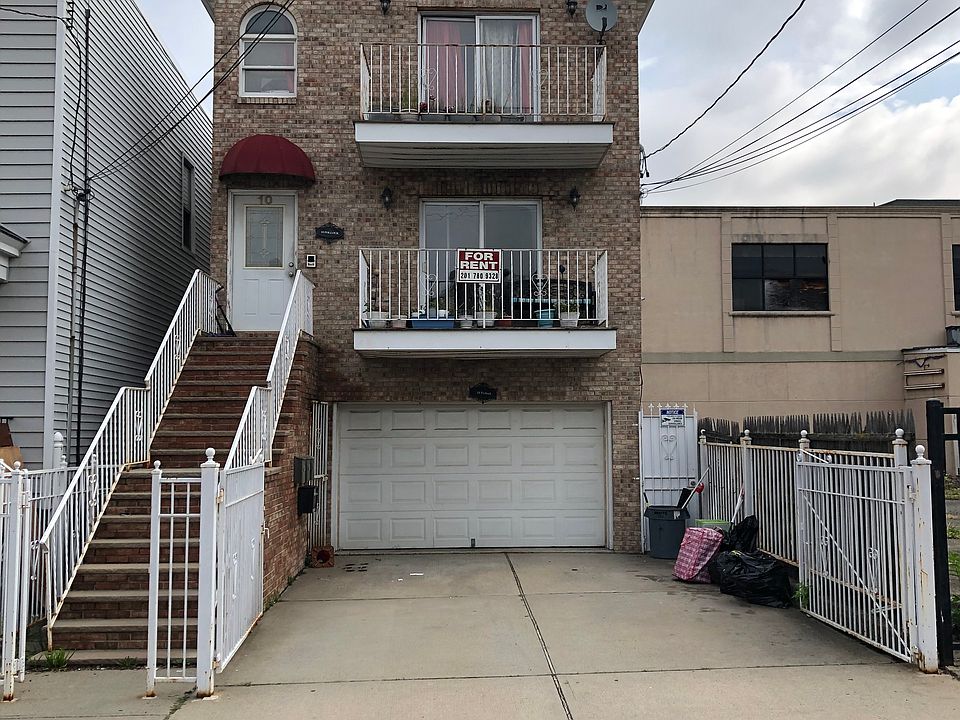 1st image of 10 Pollock Ave Floor 1