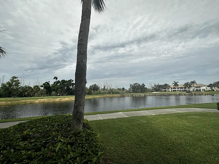 16420 Millstone Cir — Photo 28