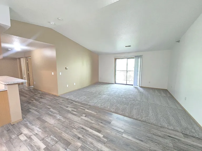 Prairie Gardens Apartments — Photo 42
