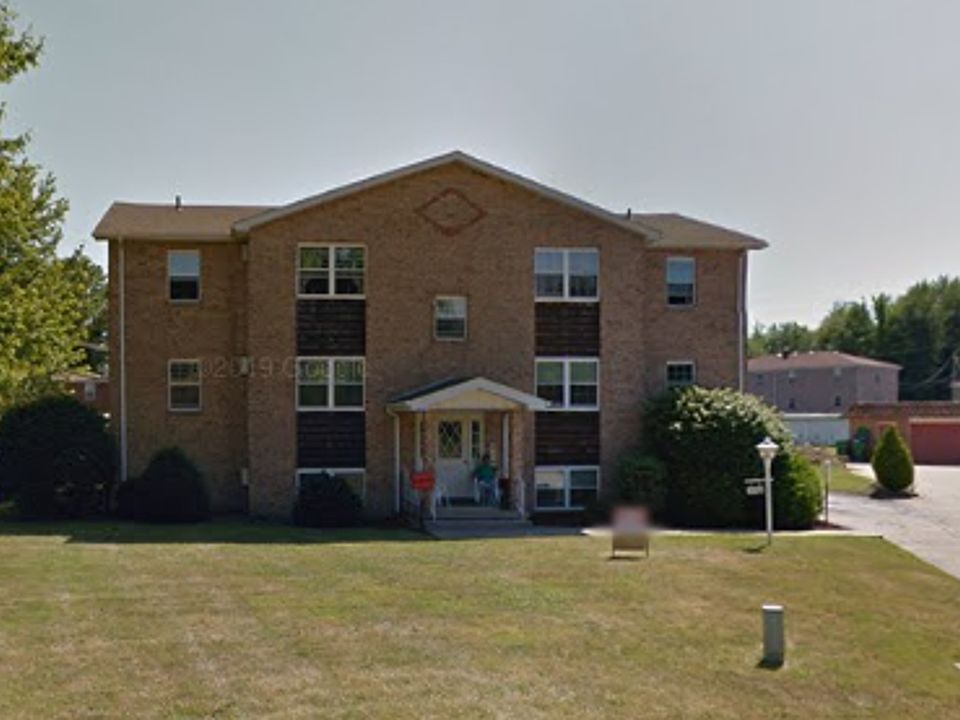 1st image of 1985 Wolosyn Cir APT 3