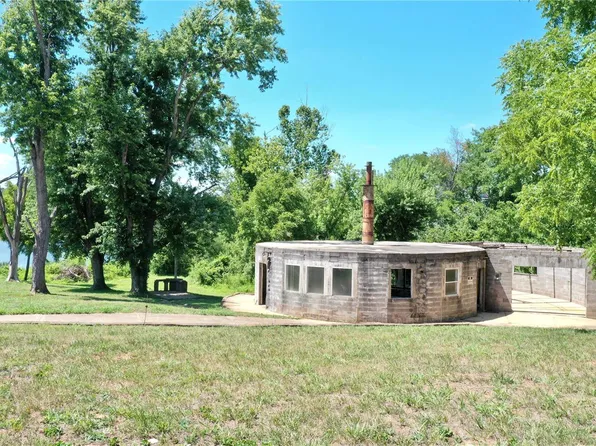 1984 Madison St #209, Fredericktown, MO 63645