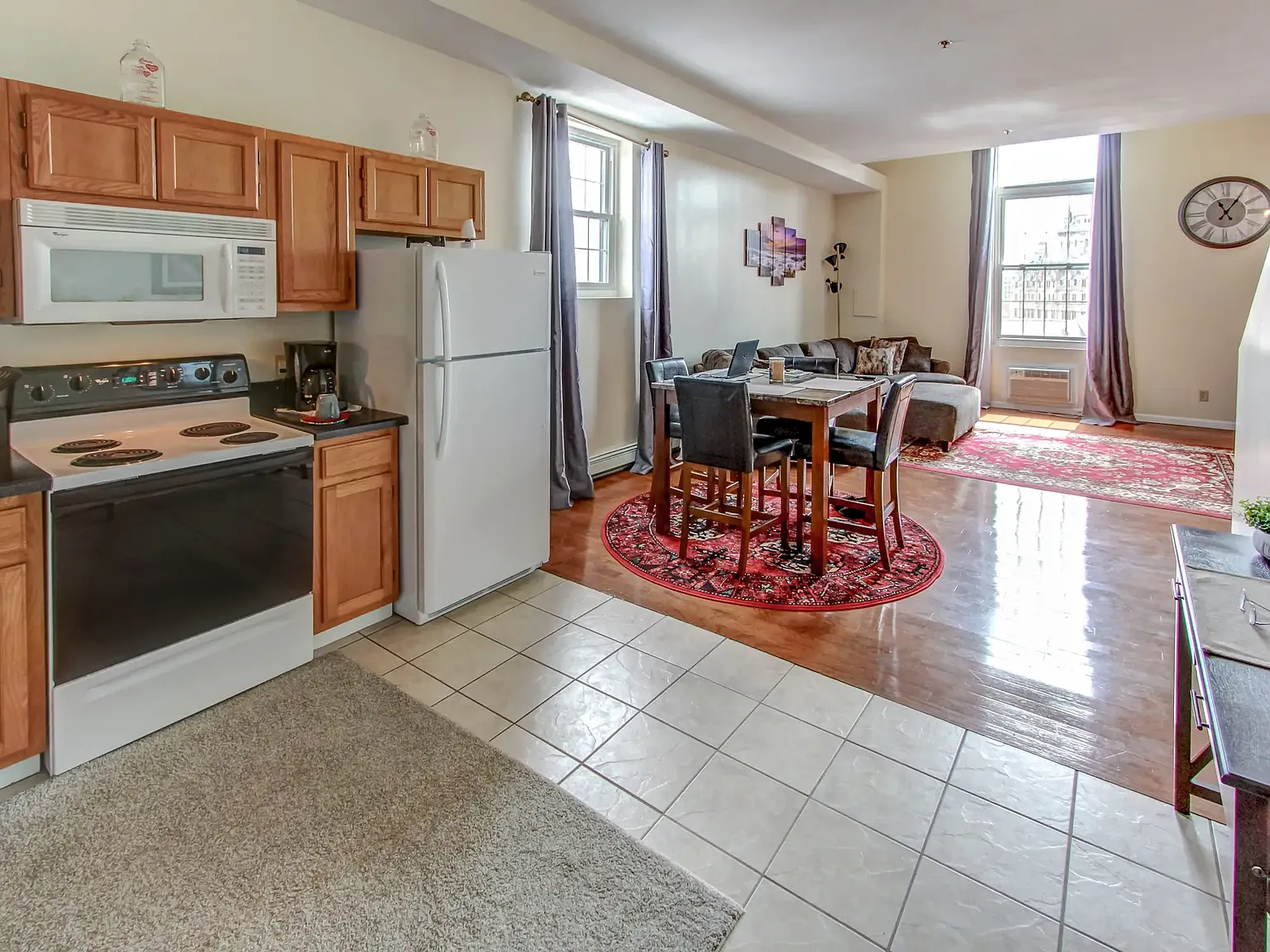 Clinton Square Suites — Photo 2