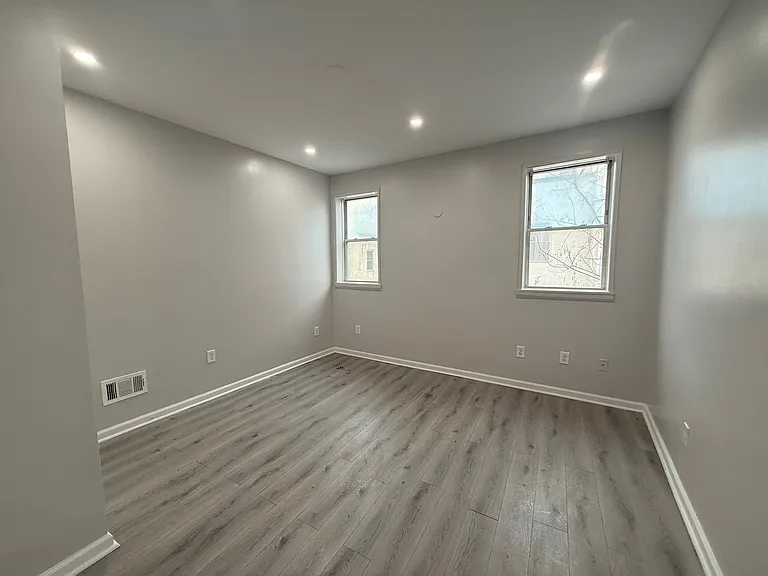 1745 Federal St — Photo 17