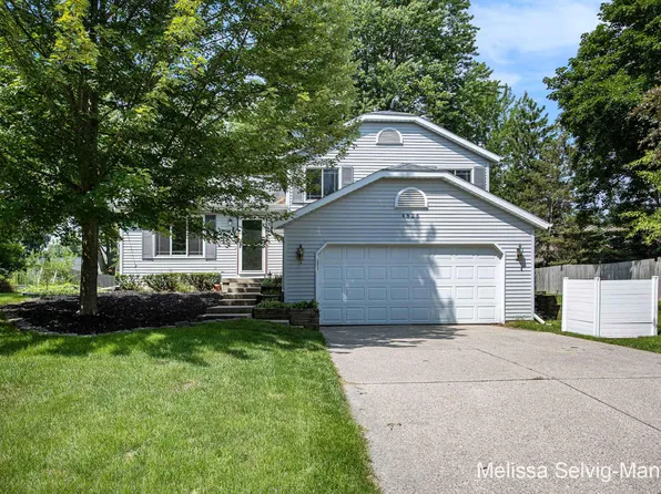 4825 Aylesworth St SE, Grand Rapids, MI 49546