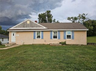 831 Trevillian Dr, Saint Joseph, MO 64507