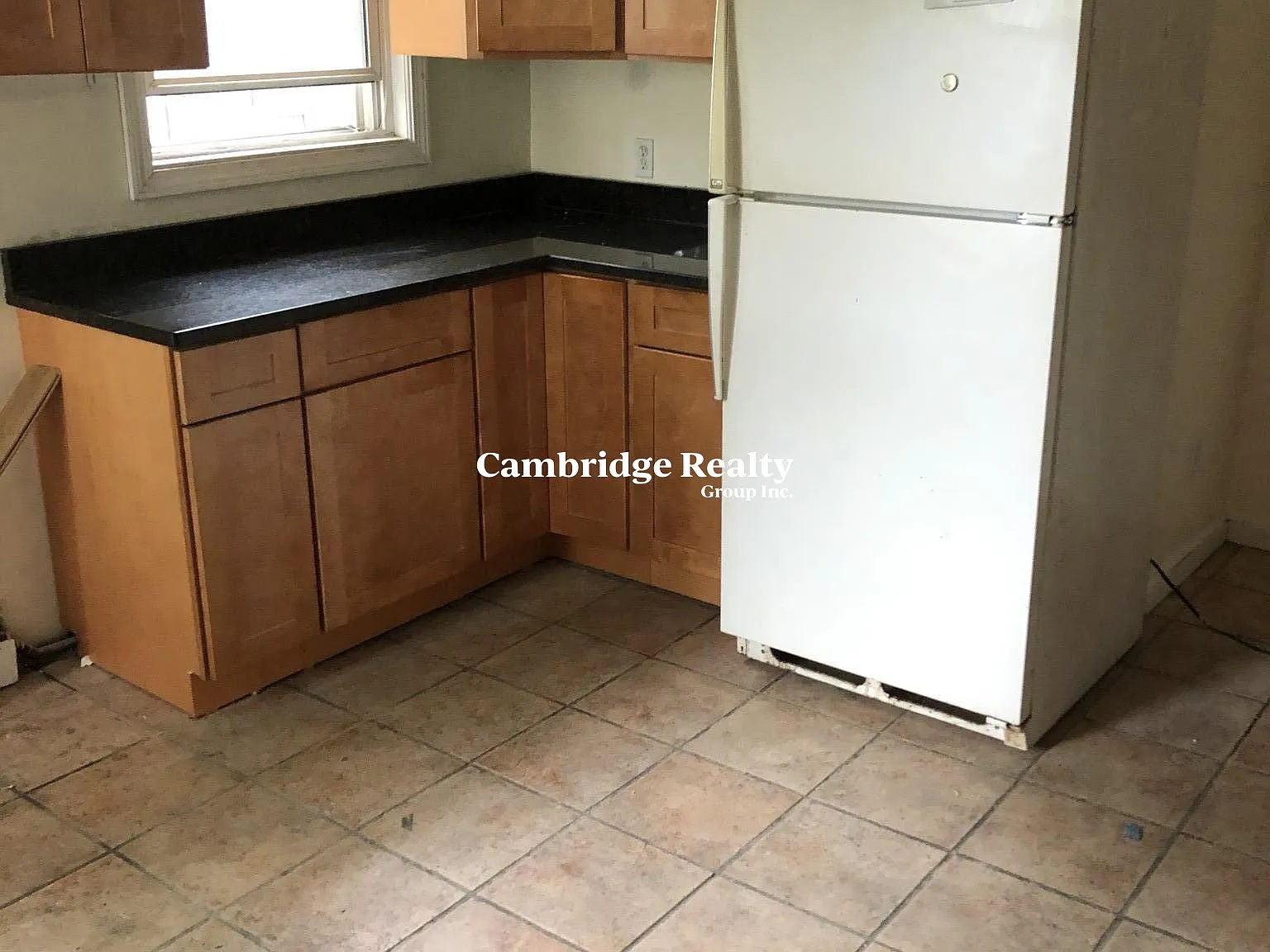 4 bed, 1.0 bath, $4,750 — Photo 2