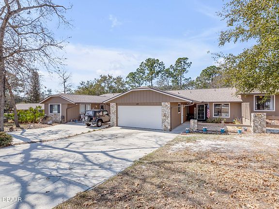 2nd image of 49 Crooked Pine Rd