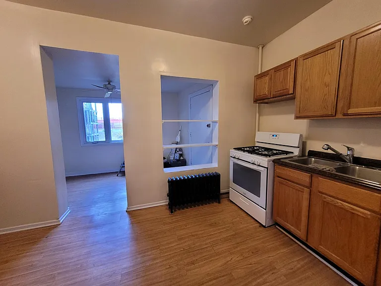 5346 N Winthrop Ave #1 — Photo 5