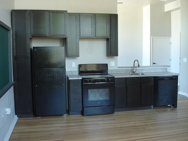 308 E Corning St — Photo 28