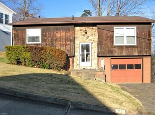 239 Captain Ames Dr, Parkersburg, WV 26104