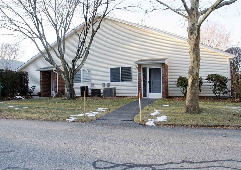 1st image of 792 Williamsburg Cir