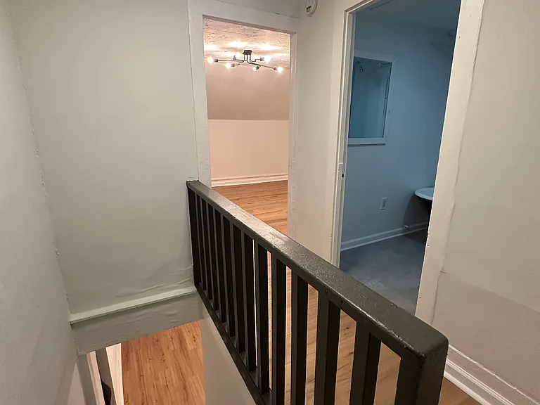 3912 Whitman Ave — Photo 8