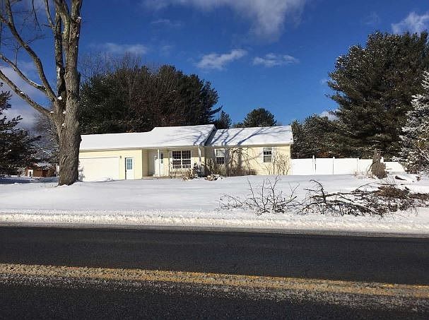2nd image of 125 Bluebird Rd