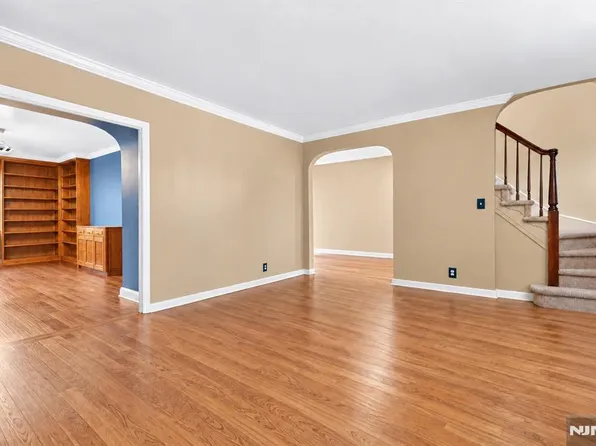 185 E Palisade Avenue #D11B, Englewood, NJ 07631