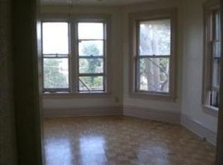 54 S Crystal St APT 3, Elgin, IL 60123