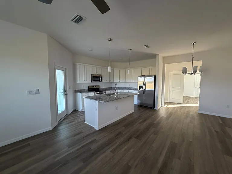 16077 Badalona Dr — Photo 31