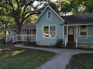 112 Comal Ave, Luling, TX 78648