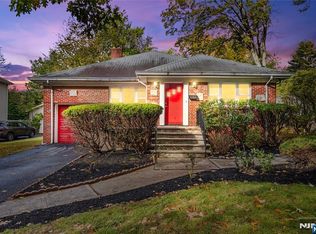 280 Knickerbocker Rd, Closter, NJ 07624
