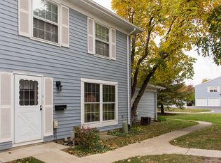1500 Timber Trl APT C, Wheaton, IL 60189