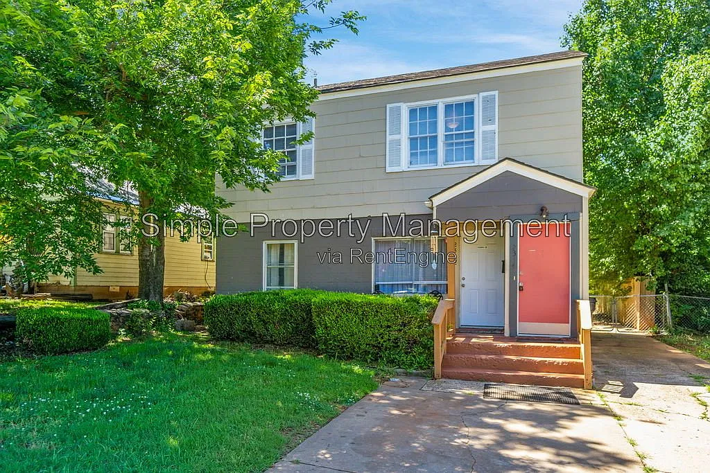 2 bed, 1.0 bath, 702 sqft, $850 — Photo 1