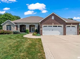 2320 Lillian Dr, Springfield, IL 62704