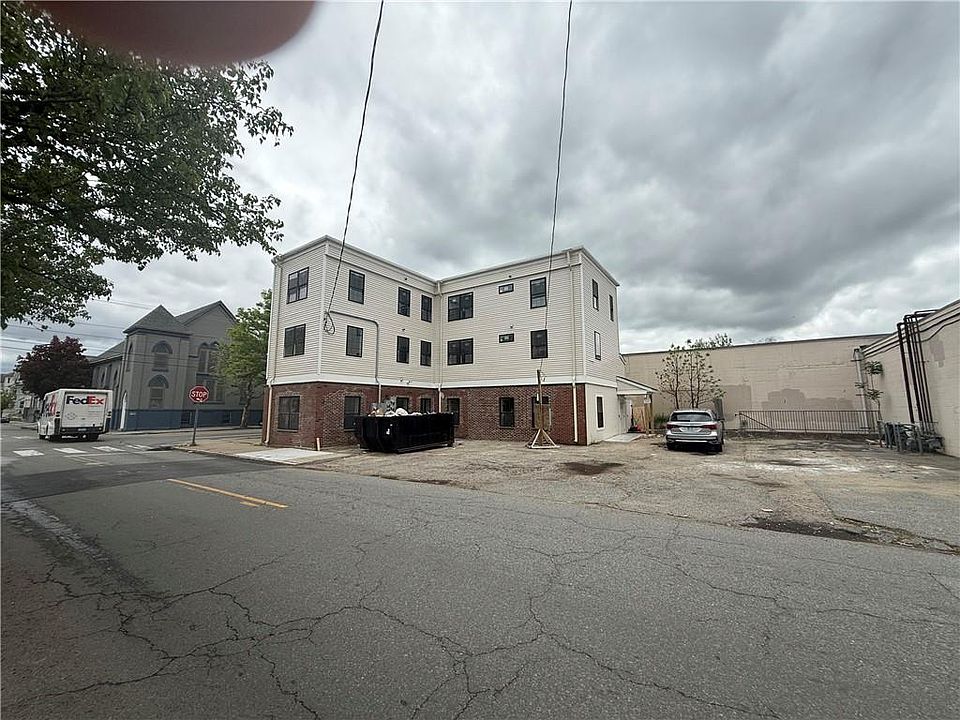 1st image of 531 Smith St