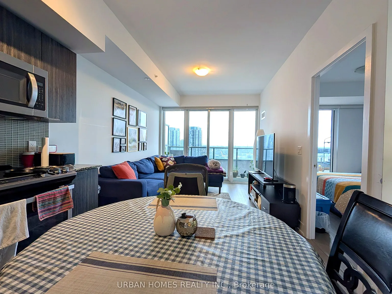 2 bed, $2,600 — Photo 3