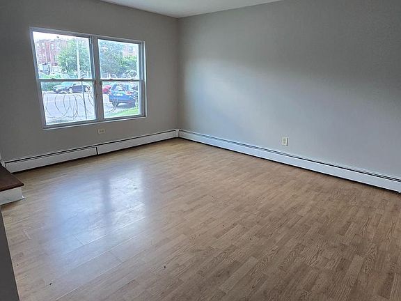 5th image of 6410 Everett Ave