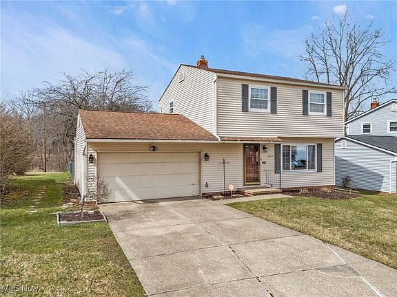 3rd image of 6724 Basswood Dr