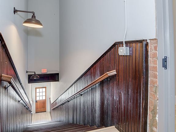3rd image of 164 N Louisville St APT 1